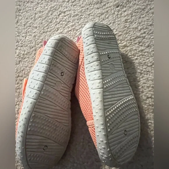 Cat & Jack Toddler 9/10 Coral Mesh Water Shoes - Picture 3 of 3